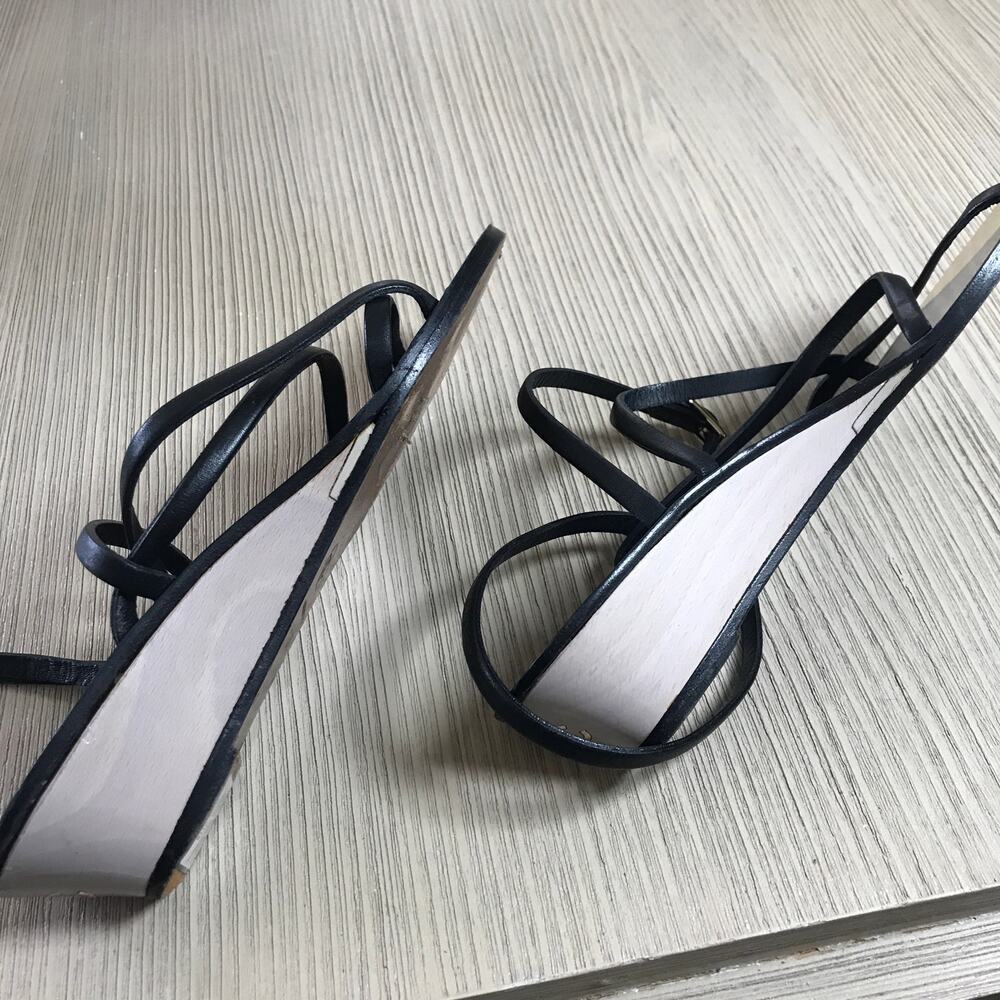 CHANEL Black Beige Two-Tone CC Logo Flat Sandal Size 37 Italy - Picture 11 of 14